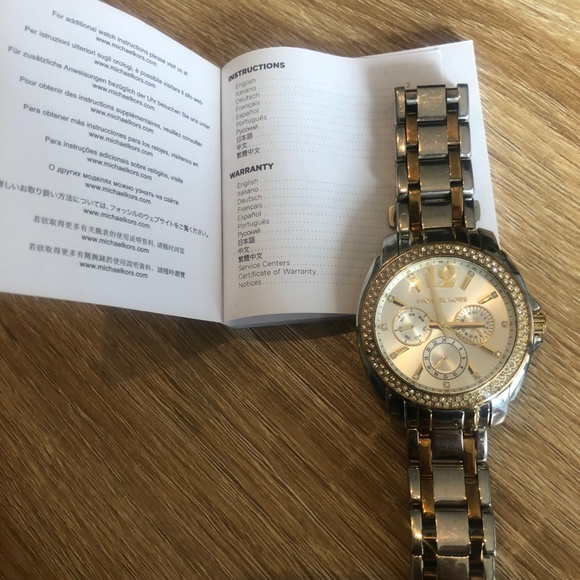 Michael Kors Watch - Picture 7 of 7